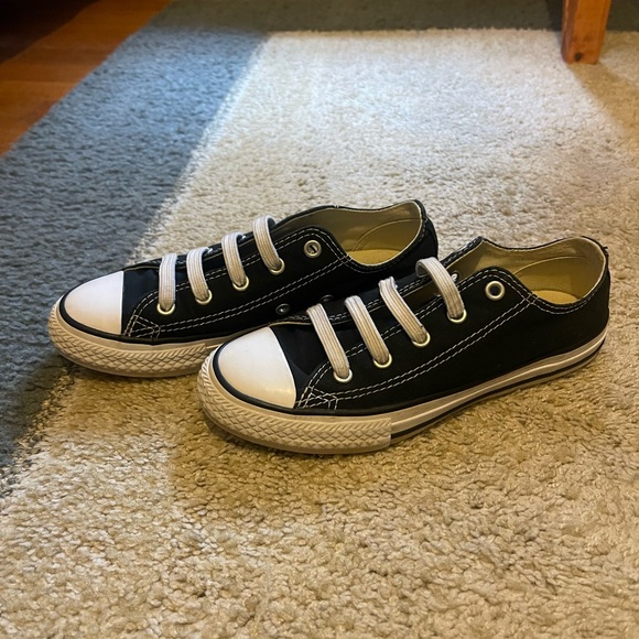 Kids converse shoes - Picture 2 of 9